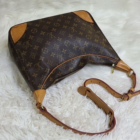 💯 Authentic Louis Vuitton Boulogne  Handbag 🍀 - Picture 3 of 17